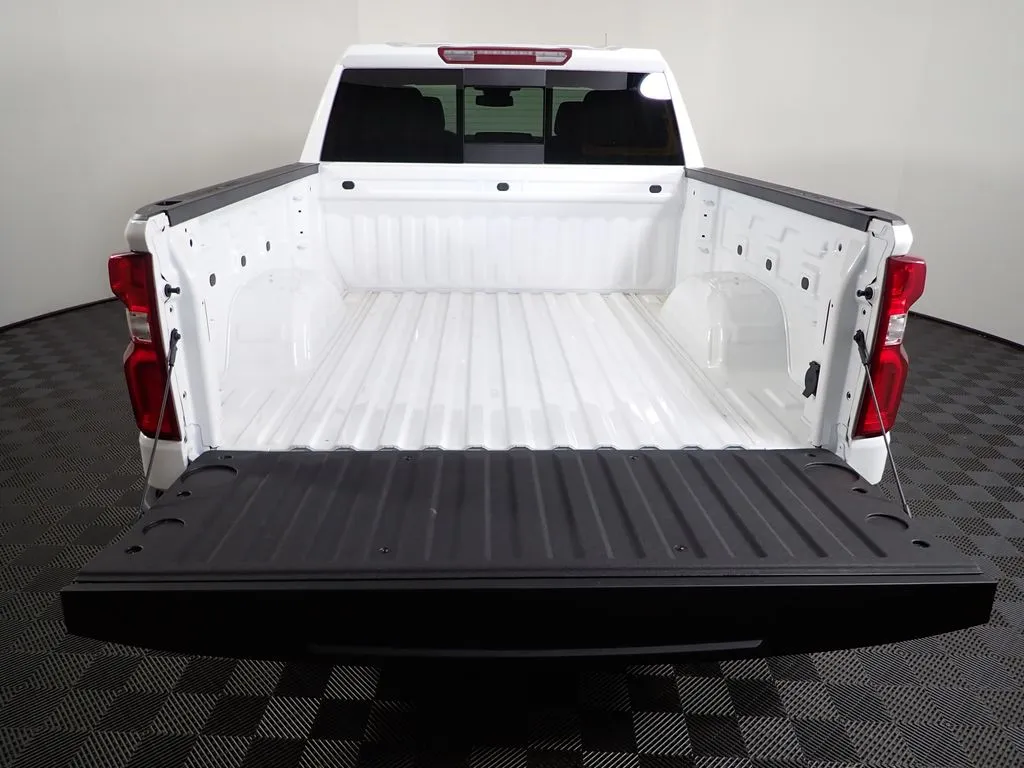 2026 Chevrolet Silverado 1500 LTZ - Photo 15