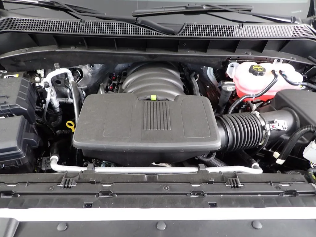 2026 Chevrolet Silverado 1500 LTZ - Photo 9