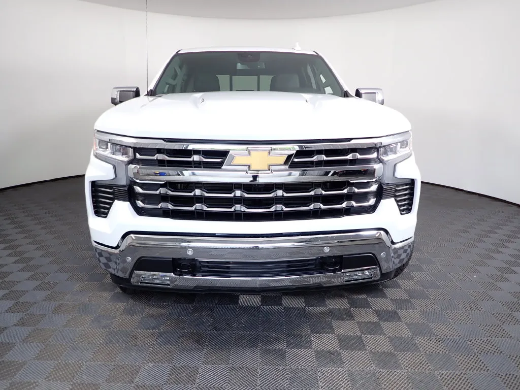 Chevrolet Silverado photo 7