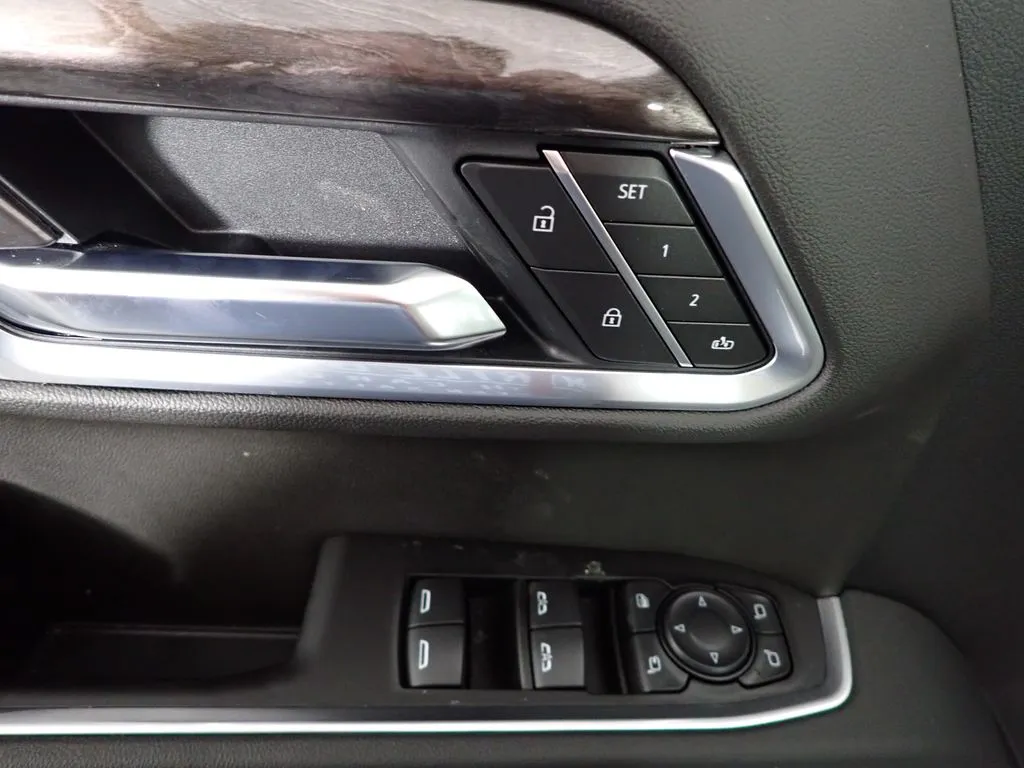 2026 Chevrolet Silverado 1500 LTZ - Photo 19
