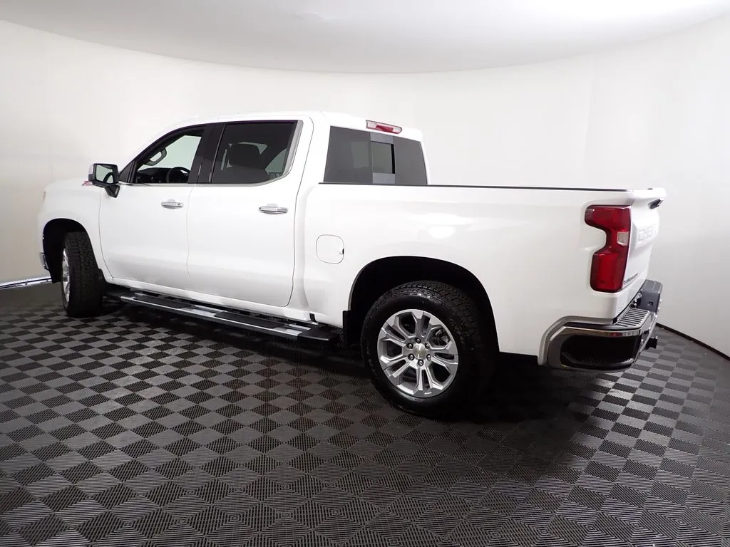 2026 Chevrolet Silverado 1500 LTZ - Photo 12