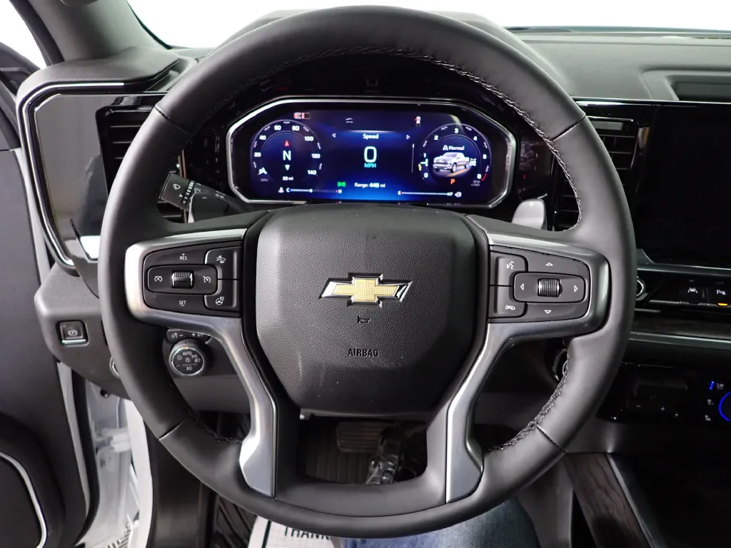 Chevrolet Silverado photo 25