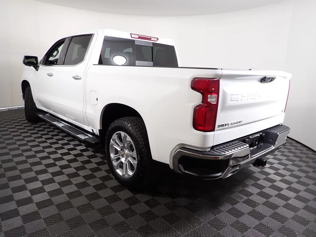 2026 Chevrolet Silverado 1500 LTZ - Photo 13
