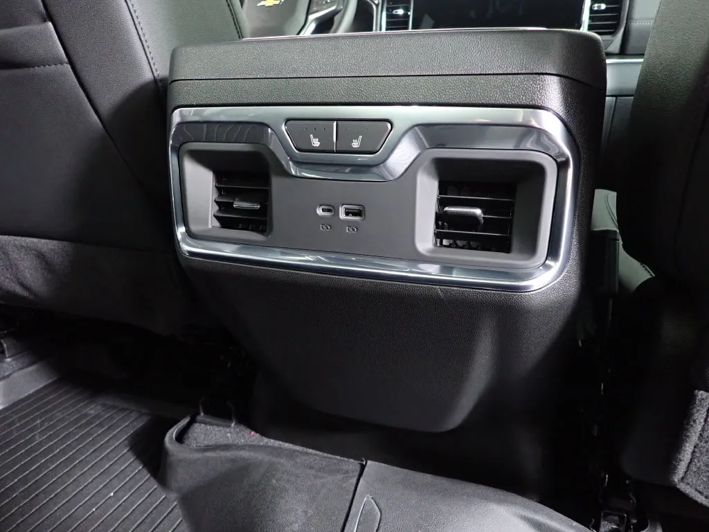 Chevrolet Silverado photo 33