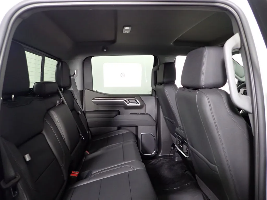 2026 Chevrolet Silverado 1500 LTZ - Photo 32