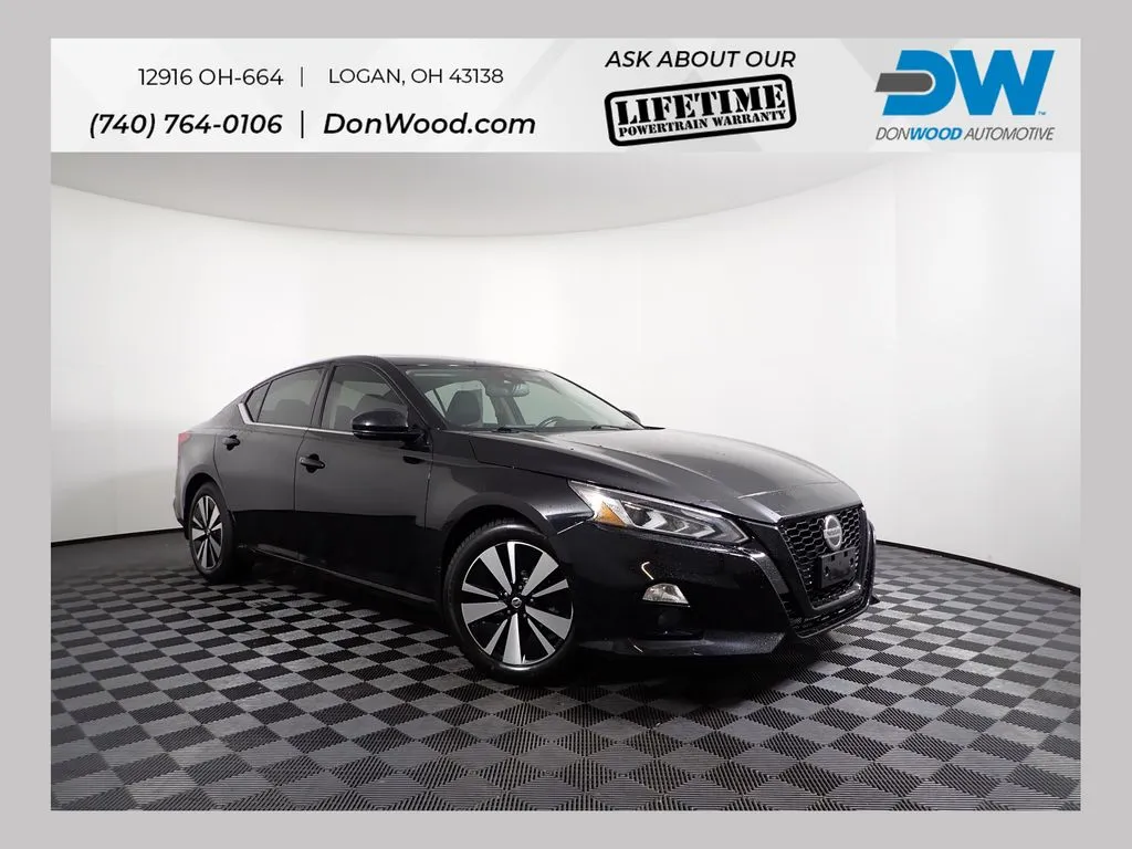 Black 2019 Nissan Altima 2.5 SV for sale in Logan, OH