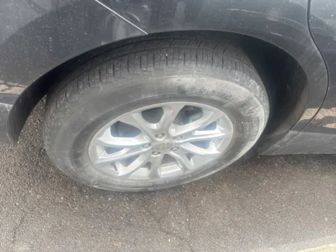 More photos of 2021 Chevrolet Equinox LT at Don Wood Chevrolet, OH