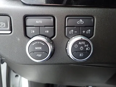 More photos of 2022 GMC Sierra 1500 Elevation at Don Wood Chevrolet, OH