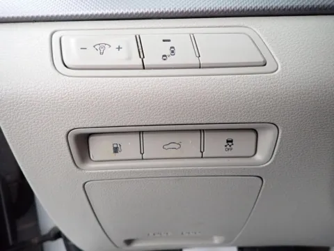 More photos of 2019 Hyundai Sonata SE at Don Wood Chevrolet, OH