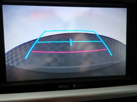 More photos of 2015 Toyota Highlander XLE V6 at Don Wood Chevrolet, OH