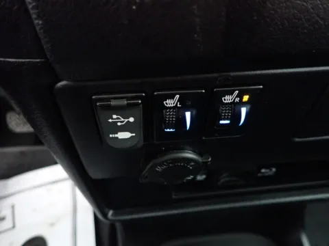 More photos of 2017 Toyota Sienna SE at Don Wood Chevrolet, OH