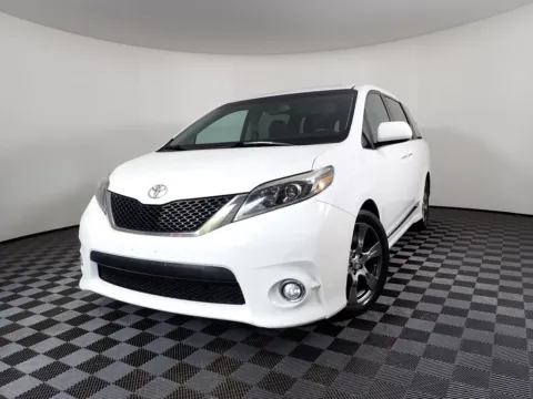 Photos of 2017 Toyota Sienna SE for sale in Logan, OH at Don Wood Chevrolet