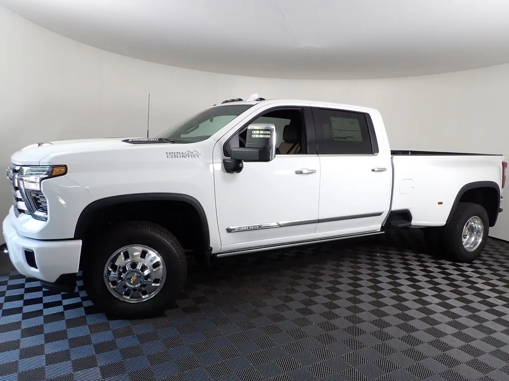 2026 Chevrolet Silverado 3500 HD High Country - Photo 11