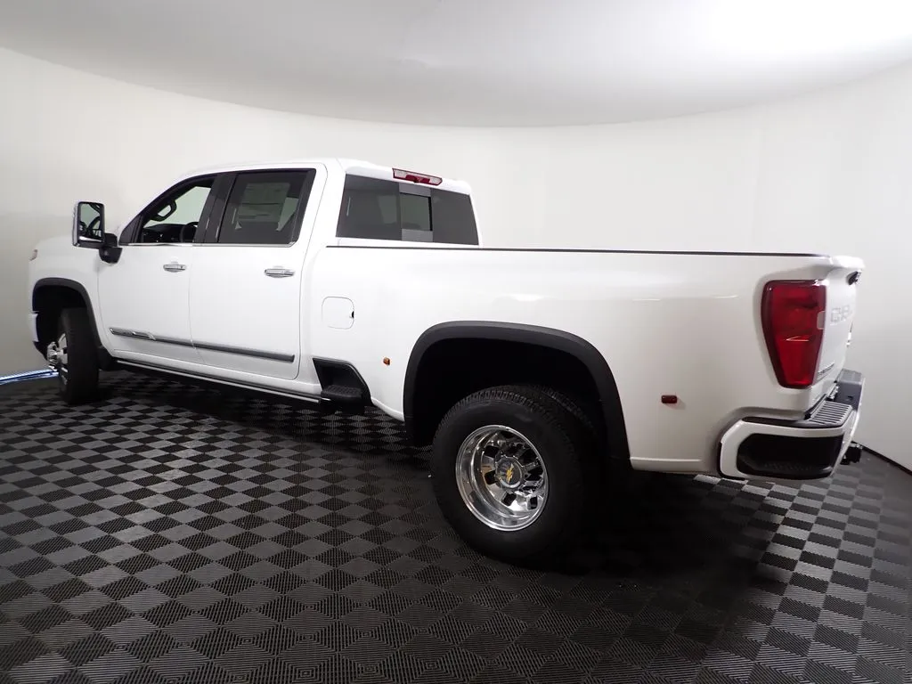 2026 Chevrolet Silverado 3500 HD High Country - Photo 12