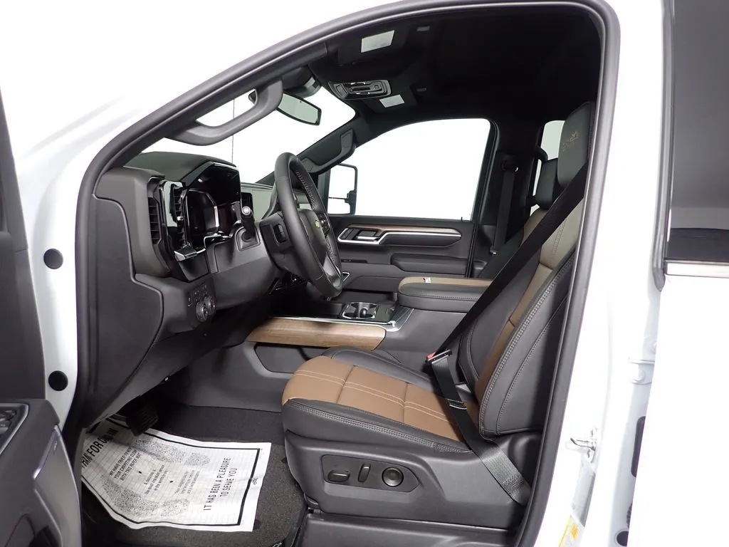 2026 Chevrolet Silverado 3500 HD High Country - Photo 21