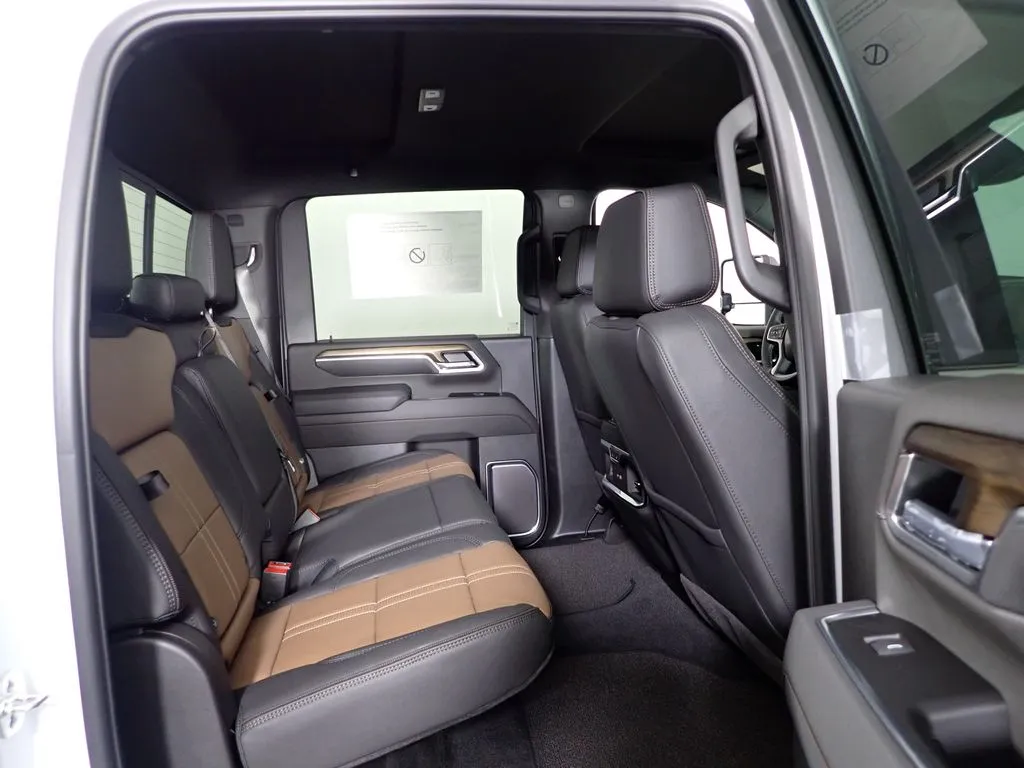 2026 Chevrolet Silverado 3500 HD High Country - Photo 35