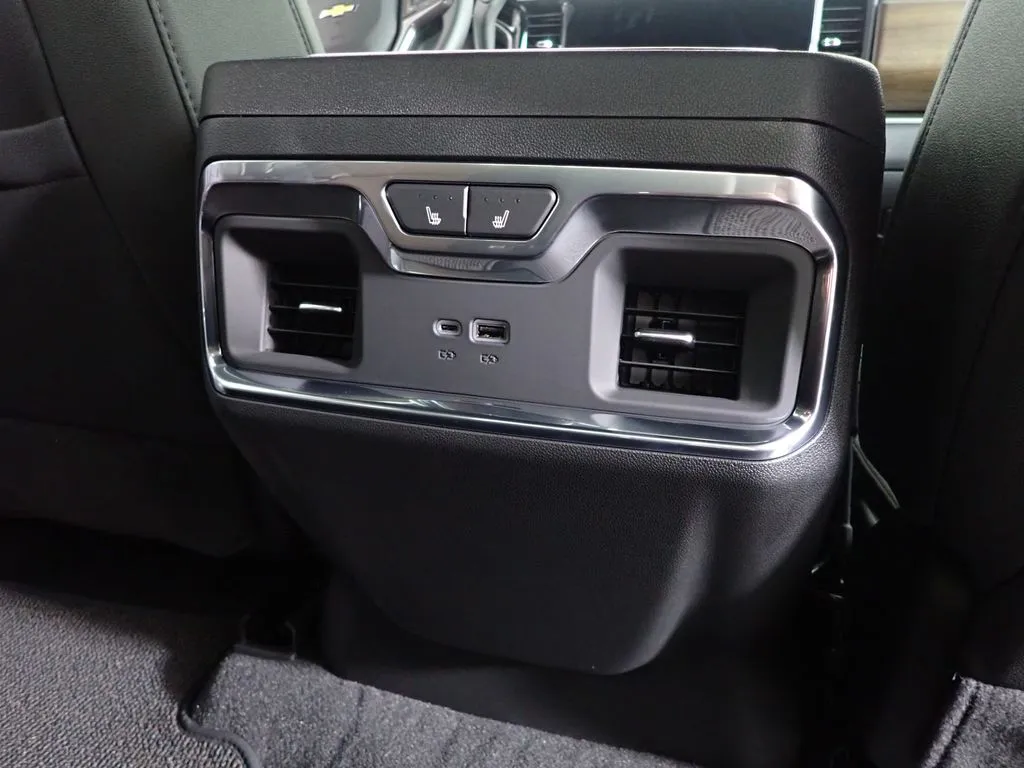 2026 Chevrolet Silverado 3500 HD High Country - Photo 36