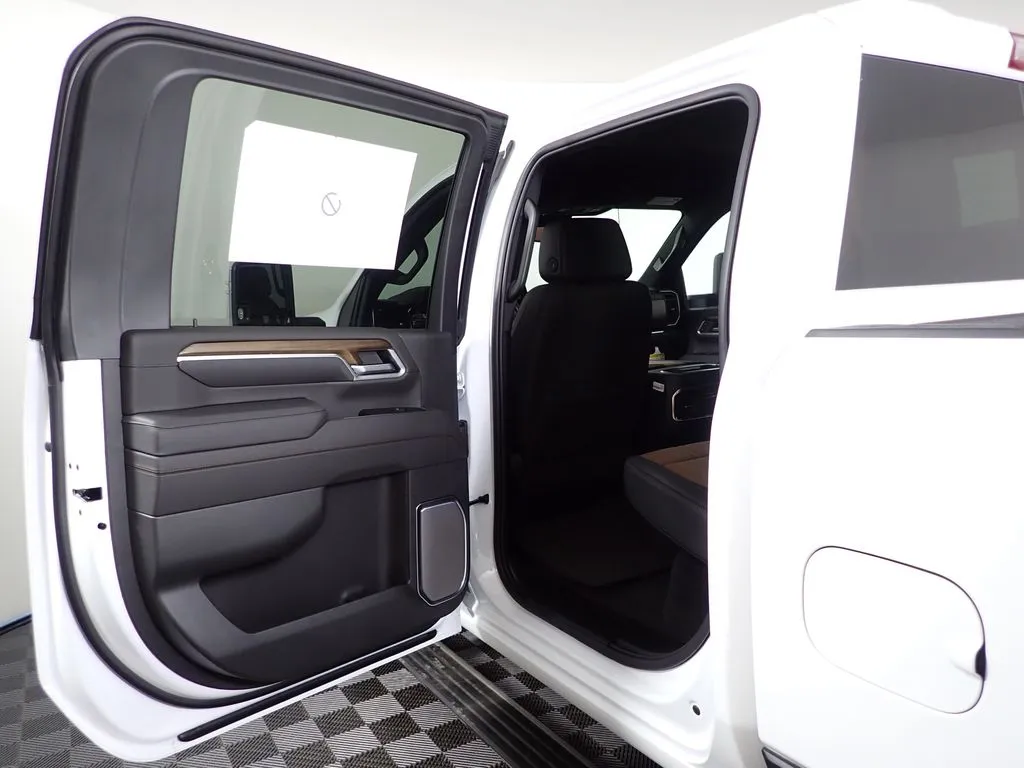 2026 Chevrolet Silverado 3500 HD High Country - Photo 32