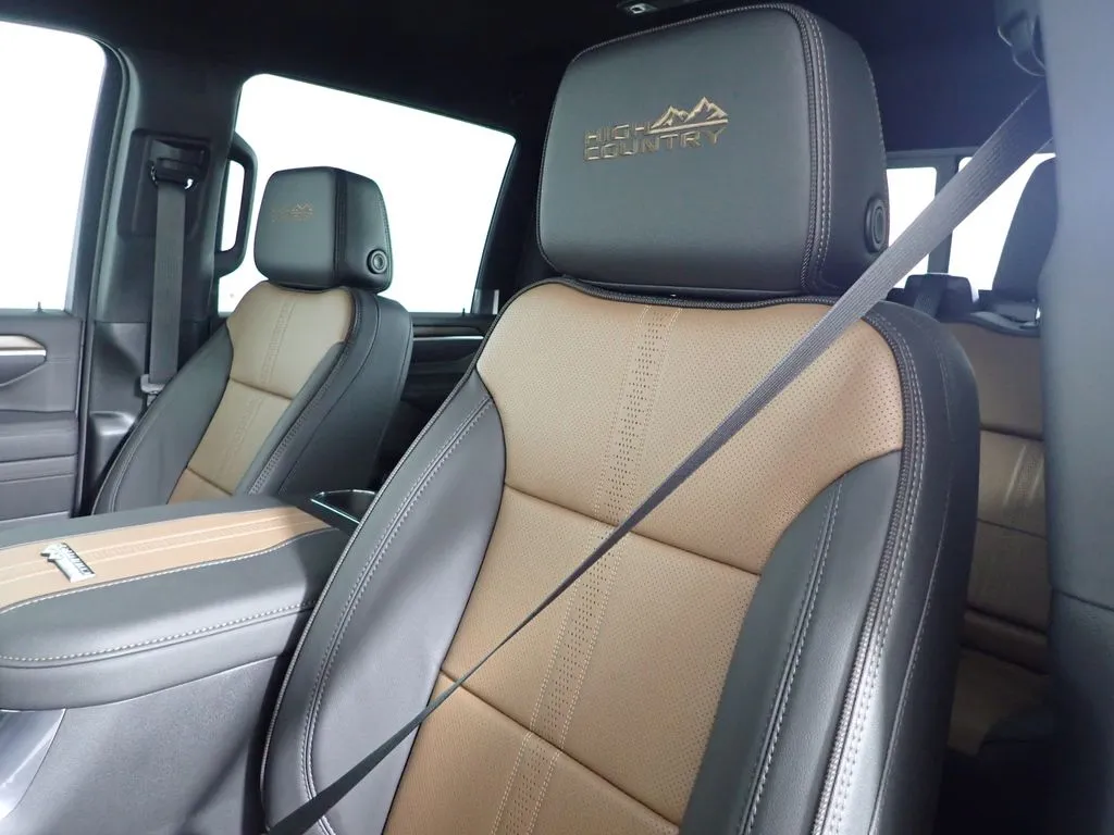 2026 Chevrolet Silverado 3500 HD High Country - Photo 22