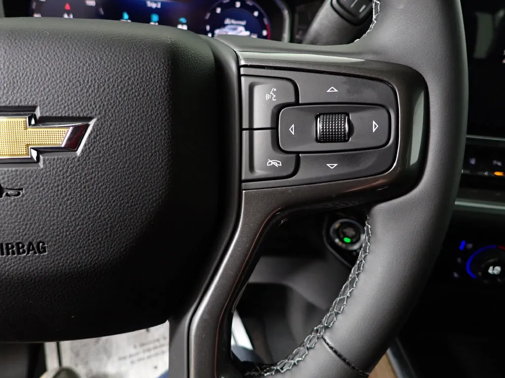 Chevrolet 3500HD photo 28