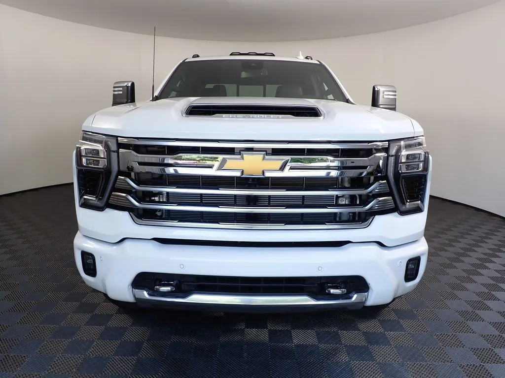 2026 Chevrolet Silverado 3500 HD High Country - Photo 10