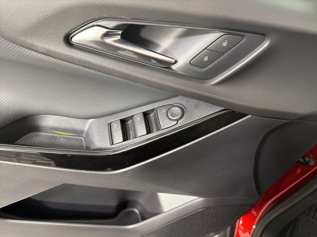 2026 Chevrolet Equinox LT - Photo 18