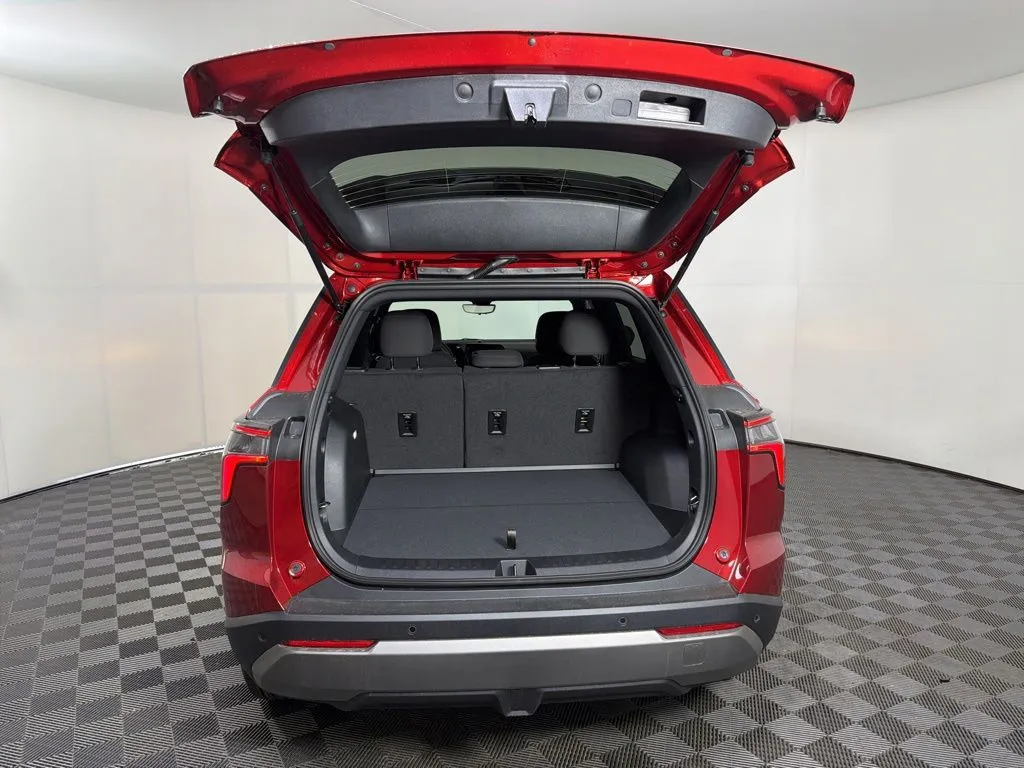 2026 Chevrolet Equinox LT - Photo 14