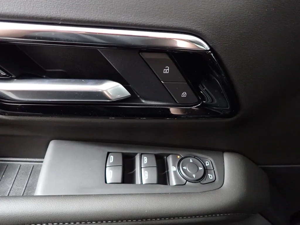 2026 Chevrolet Tahoe LS - Photo 18
