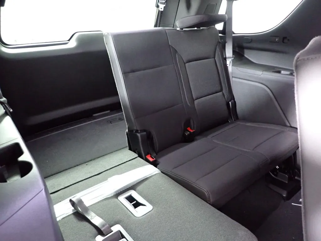 2026 Chevrolet Tahoe LS - Photo 34