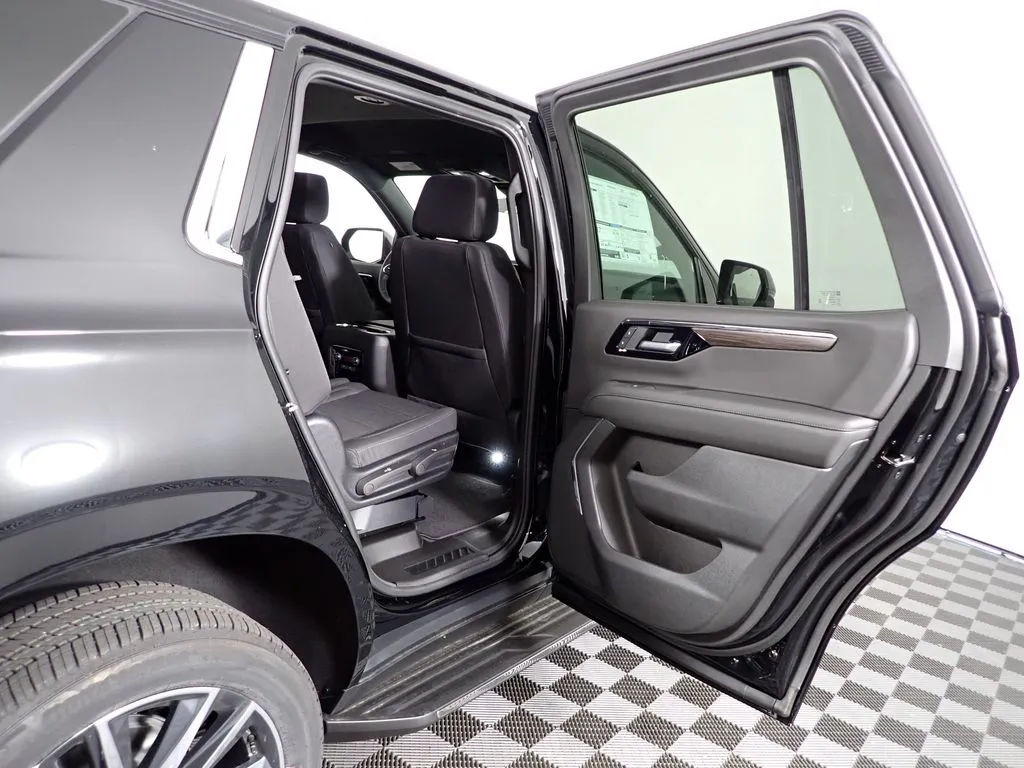 2026 Chevrolet Tahoe LS - Photo 32
