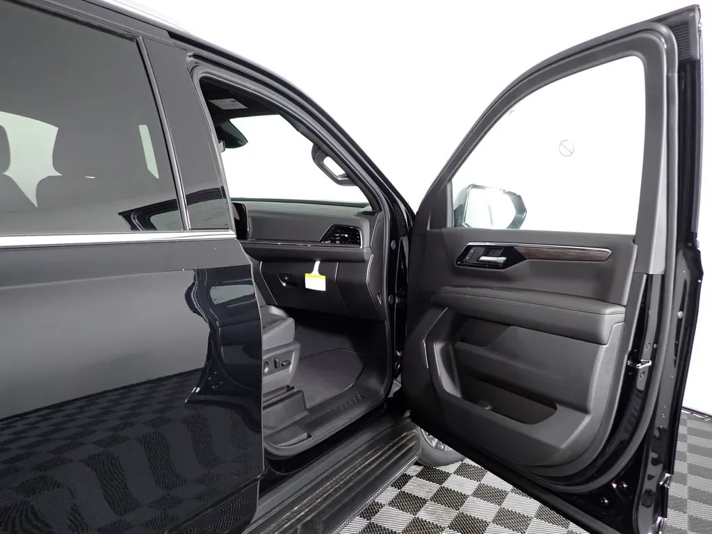2026 Chevrolet Tahoe LS - Photo 36