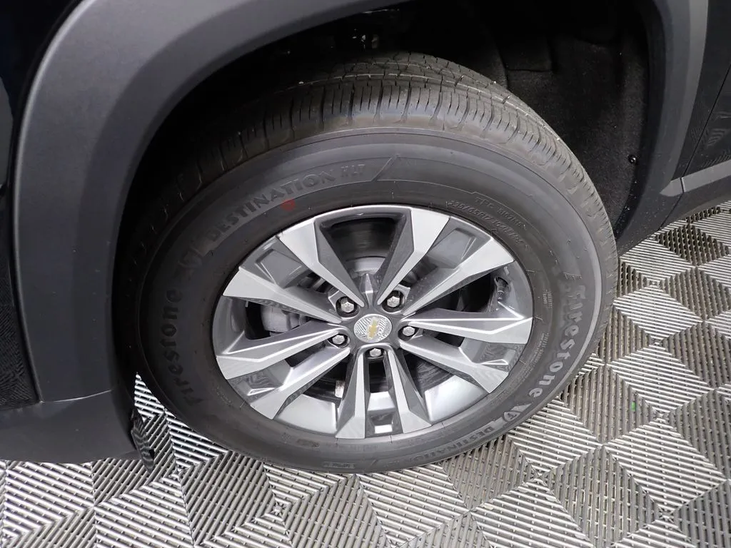 2026 Chevrolet Equinox LT - Photo 41