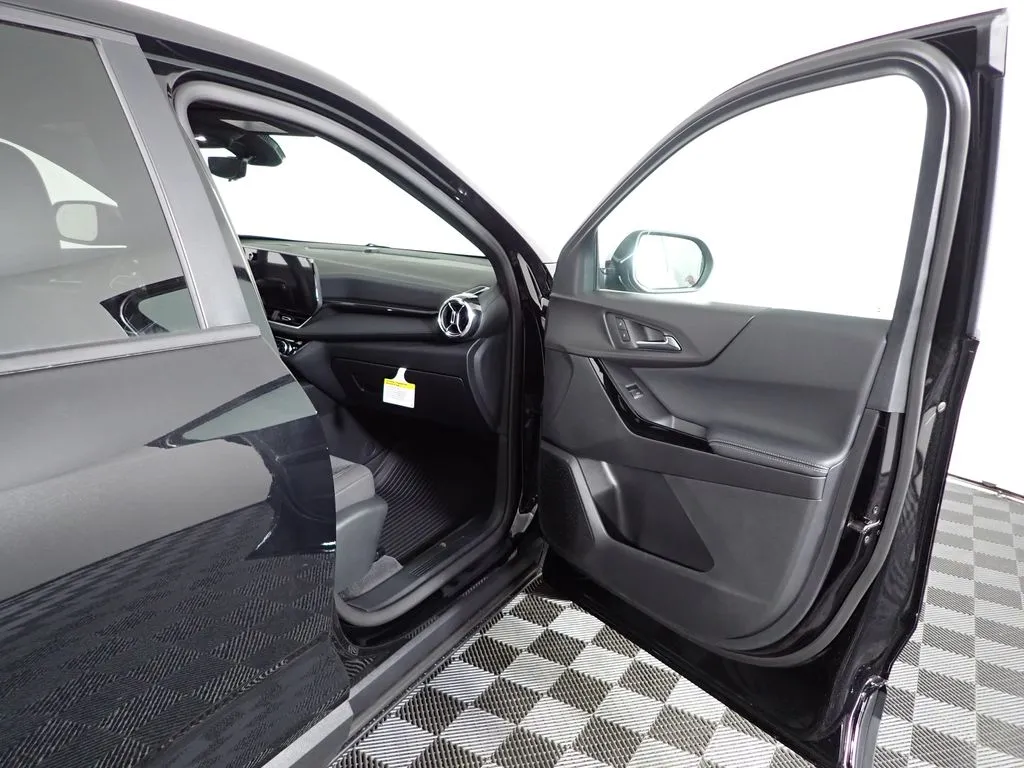 2026 Chevrolet Equinox LT - Photo 35