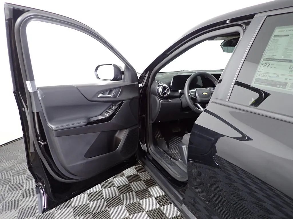 2026 Chevrolet Equinox LT - Photo 20
