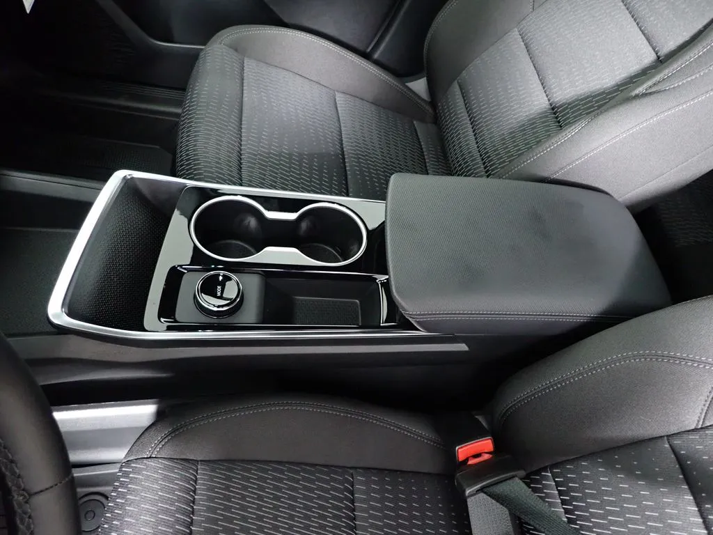 2026 Chevrolet Equinox LT - Photo 29
