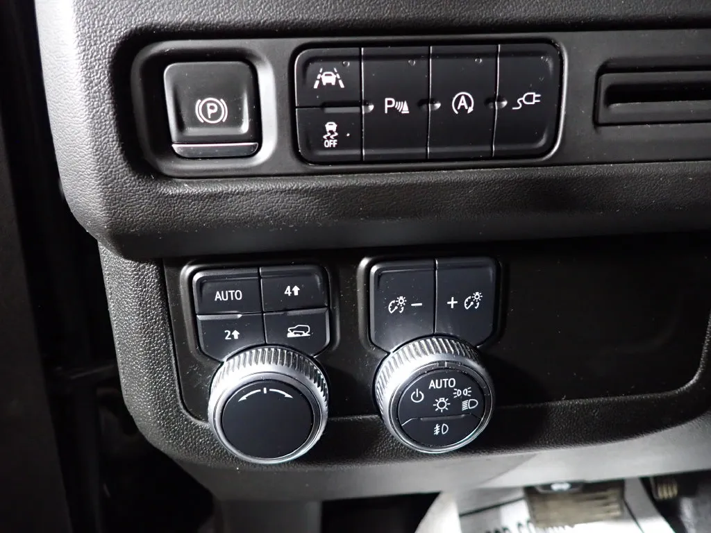GMC Yukon XL photo 26