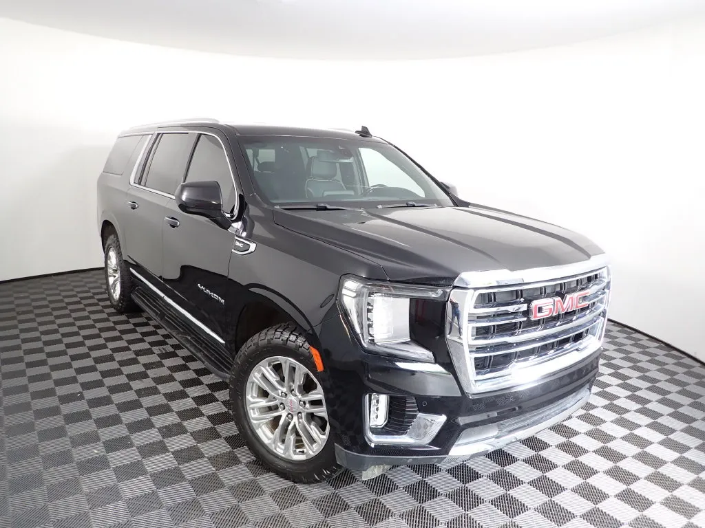 GMC Yukon XL photo 8