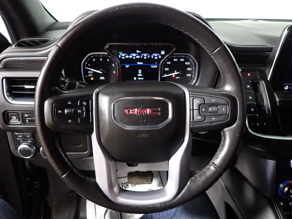 GMC Yukon XL photo 28
