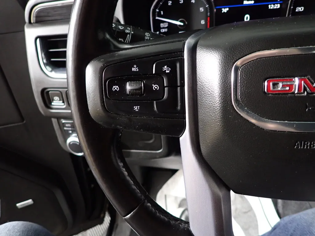 GMC Yukon XL photo 29