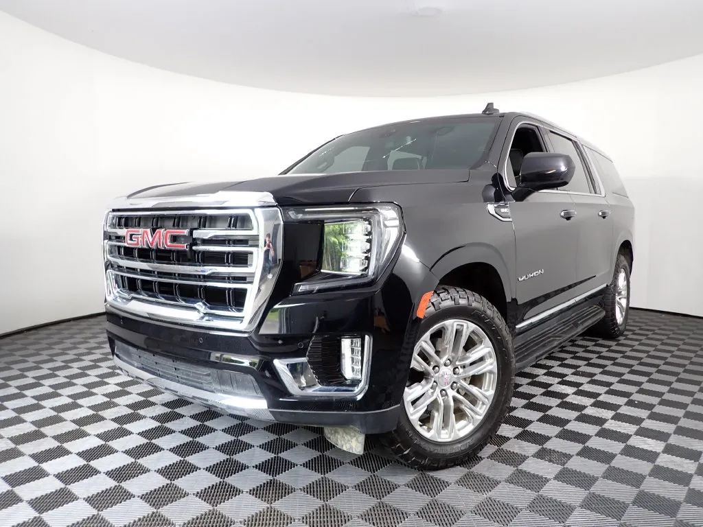 GMC Yukon XL photo 2