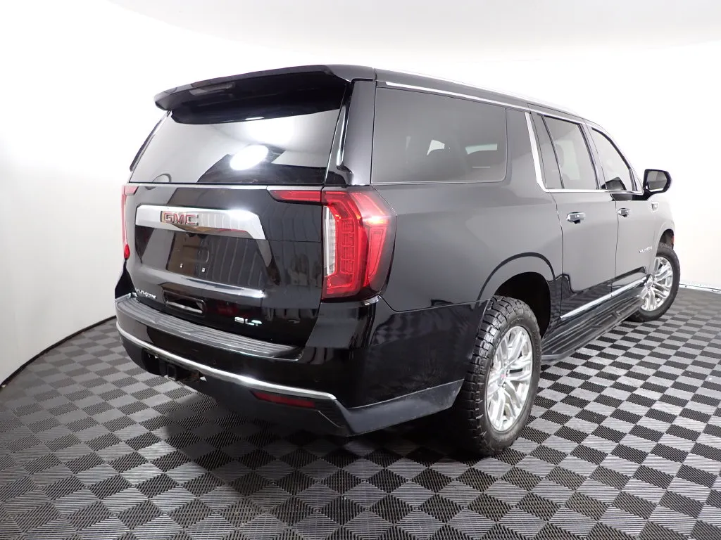 GMC Yukon XL photo 18