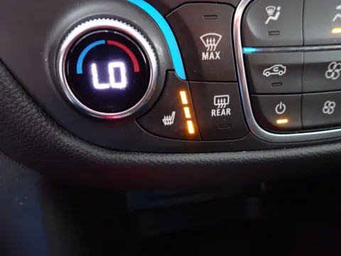 More photos of 2019 Chevrolet Equinox LT at Don Wood Chevrolet, OH