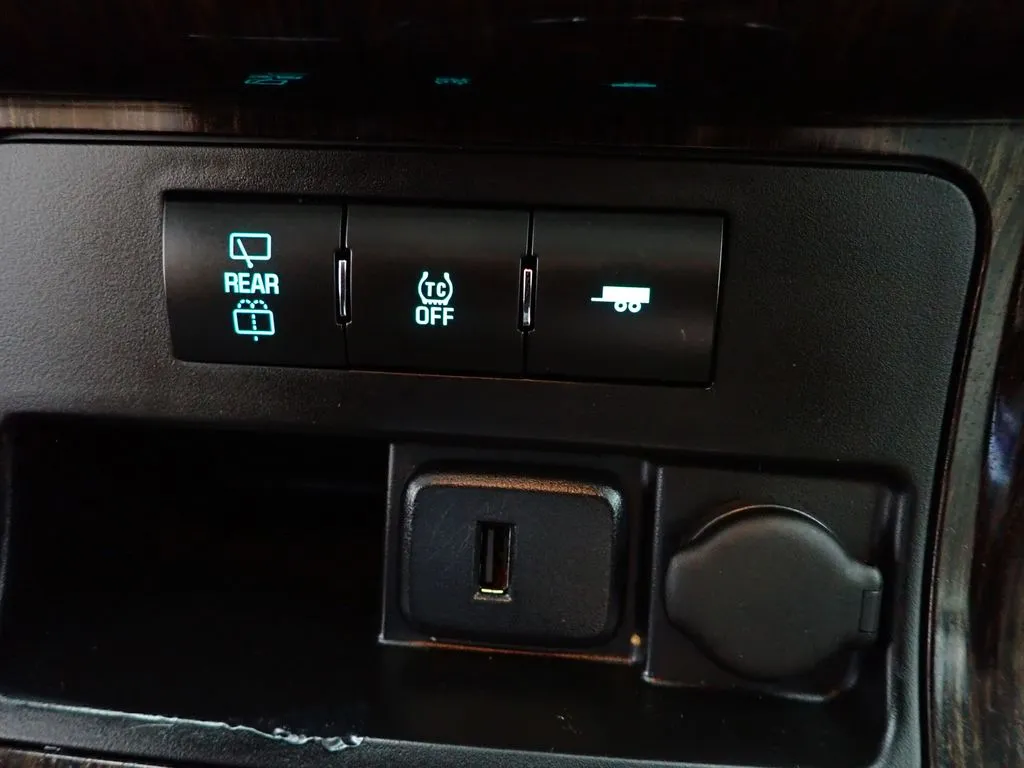 2016 Chevrolet Traverse 1LT - Photo 3