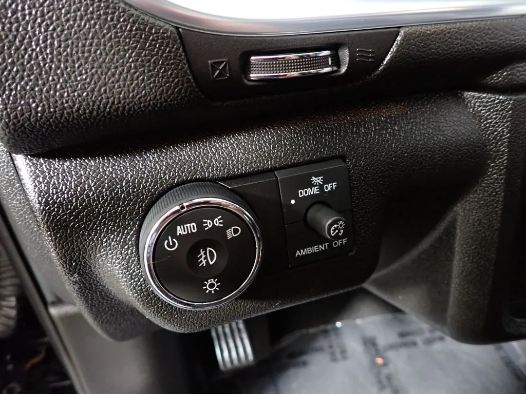 2016 Chevrolet Traverse 1LT - Photo 25