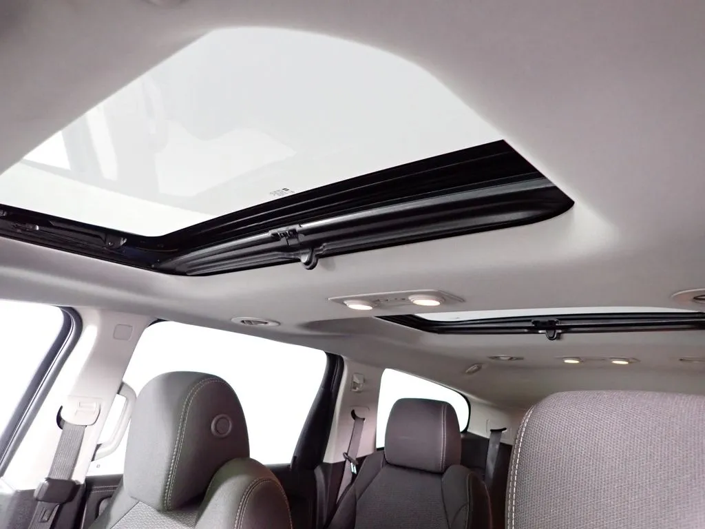 2016 Chevrolet Traverse 1LT - Photo 9
