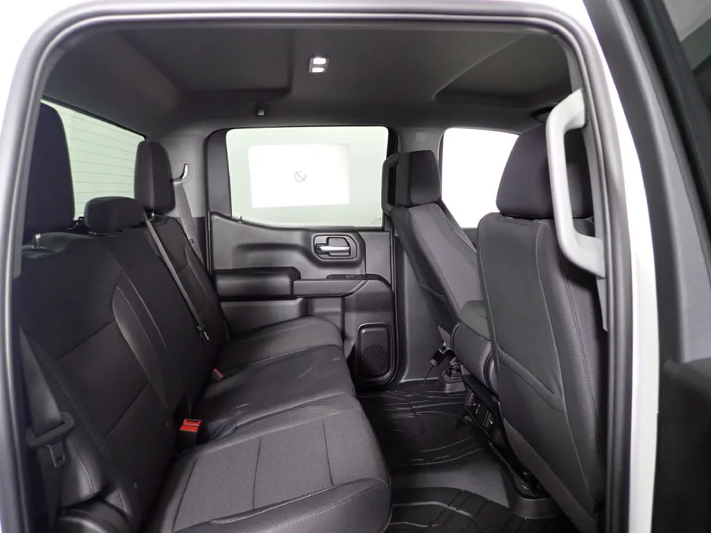 Chevrolet Silverado photo 30
