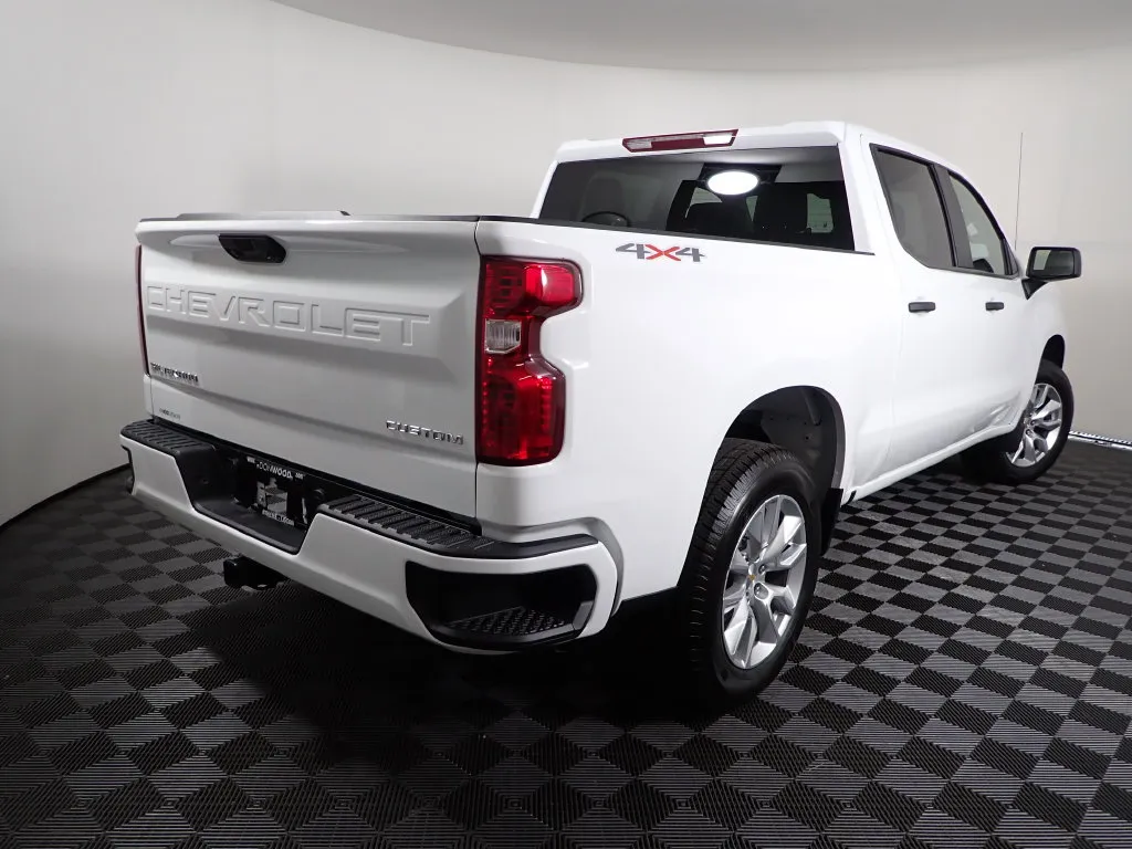 Chevrolet Silverado photo 14