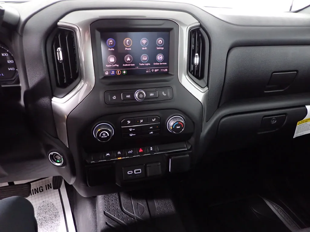Chevrolet Silverado photo 24