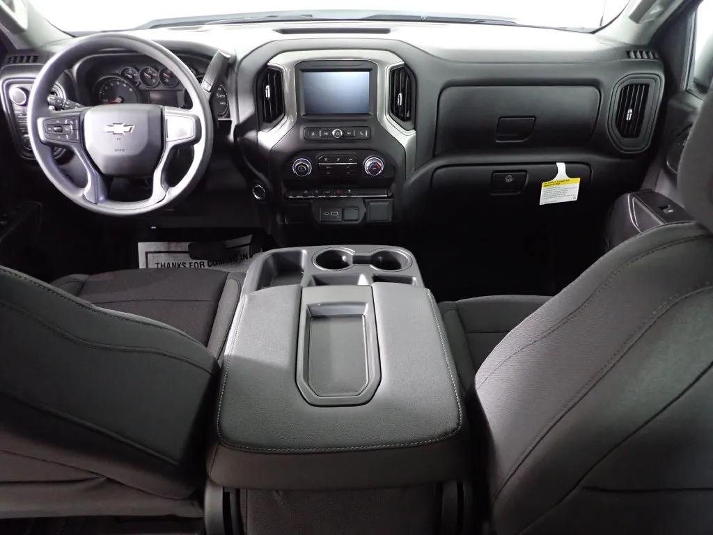 Chevrolet Silverado photo 26