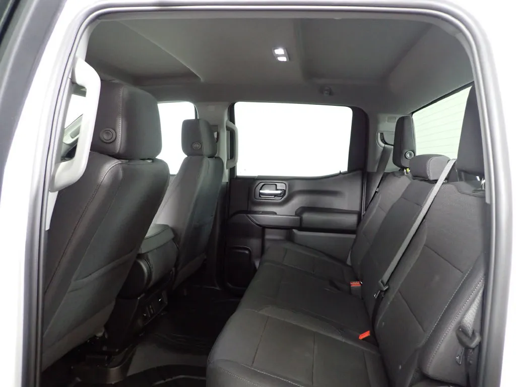 Chevrolet Silverado photo 28